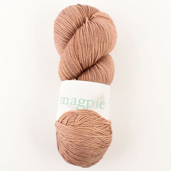 Magpie Swanky Sock Yarn SW Merino Cashmere Nylon Bougie Beaver - Picture 1 of 3